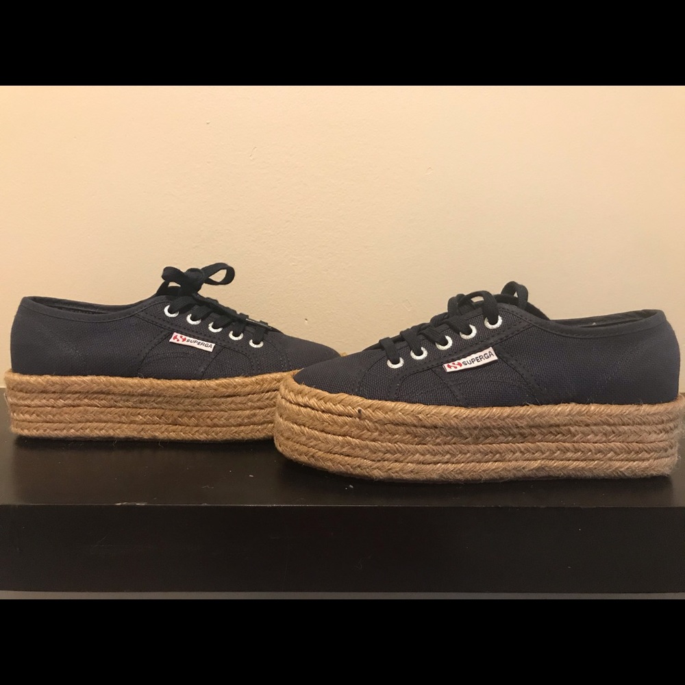 Superga platform sneaker never been worn size 6